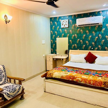 Sainik Guest House 500Mtr From Medanta Hospital Lucknow Eksteriør bilde