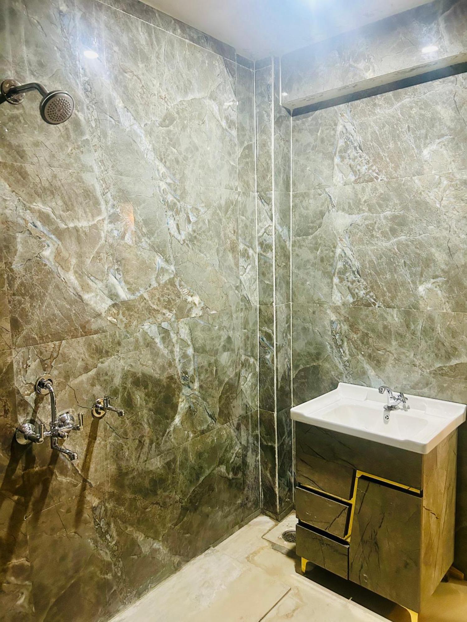 Sainik Guest House 500Mtr From Medanta Hospital Lucknow Eksteriør bilde